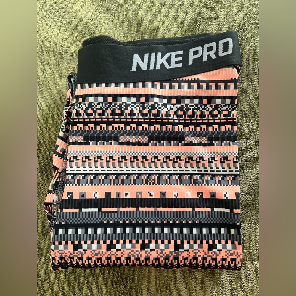 NIKE PRO LEGGINGS LARGE